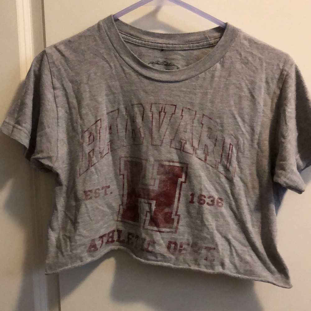 🌻3/$20🌻Harvard Athletic Dept vintage like crop